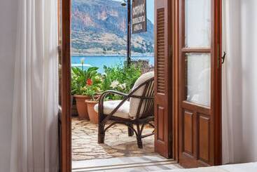 هتل Petrino Guesthouse
