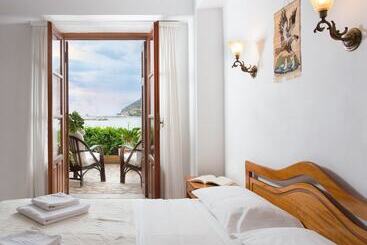 هتل Petrino Guesthouse