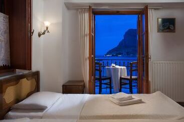 هتل Petrino Guesthouse