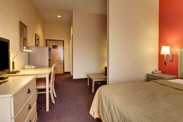 هتل Quality Inn &  Suites