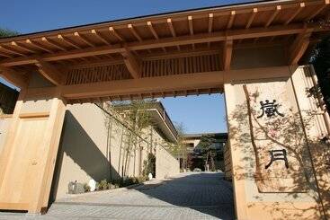 酒店 Rangetsu