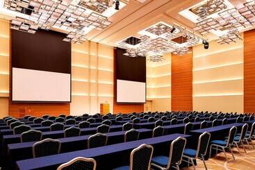 هتل Sheraton Grand Hiroshima