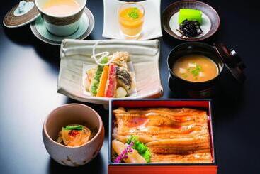 هتل Sheraton Grand Hiroshima