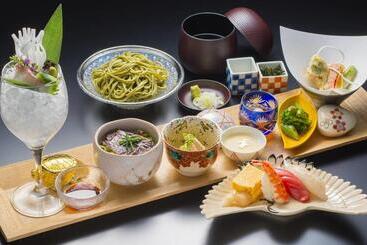 هتل Sheraton Grand Hiroshima
