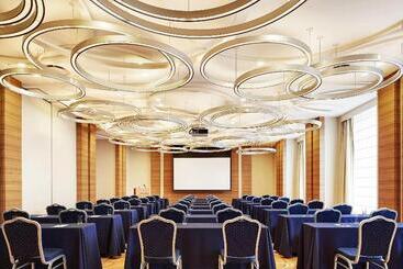 هتل Sheraton Grand Hiroshima