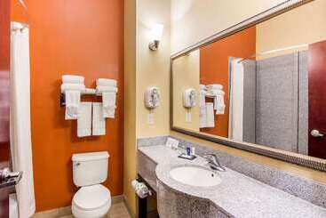 هتل Sleep Inn & Suites