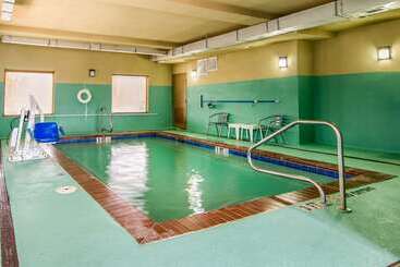 هتل Sleep Inn & Suites