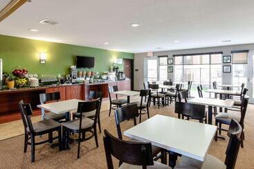 هتل Sleep Inn & Suites Near Fort Cavazos