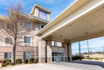 هتل Sleep Inn & Suites Near Fort Cavazos