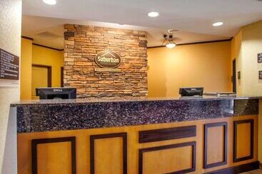هتل Suburban Studios Cedar Falls