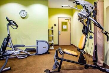 هتل Suburban Studios Cedar Falls