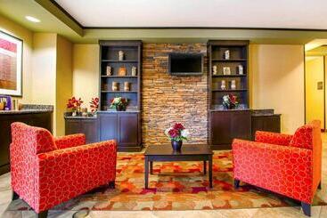 هتل Suburban Studios Cedar Falls