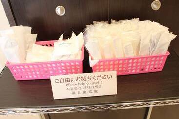בית מלון כפרי Toyoko Inn Yokohama Stadium-mae Honkan