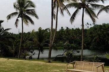 هتل Taj Green Cove Resort And Spa Kovalam