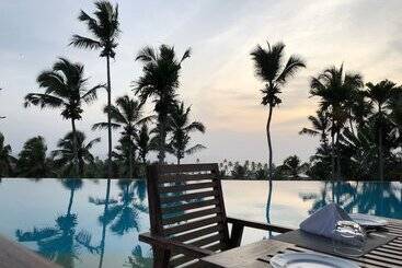 هتل Taj Green Cove Resort And Spa Kovalam