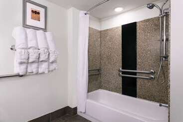 هتل Wingate By Wyndham Athens Ga