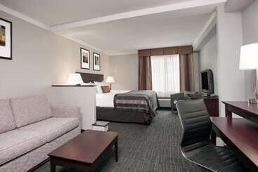 هتل Wingate By Wyndham Athens Ga