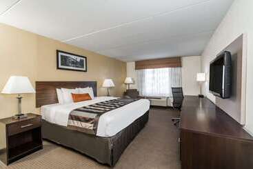 هتل Wingate By Wyndham Bowling Green