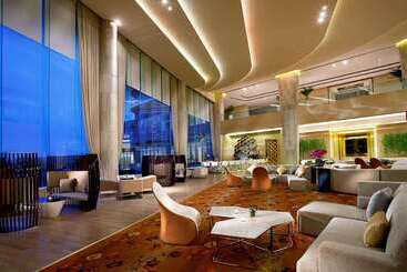 هتل Wyndham Grand Qingdao