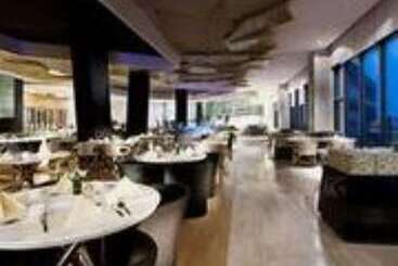هتل Wyndham Grand Qingdao