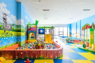 هتل Wyndham Grand Qingdao
