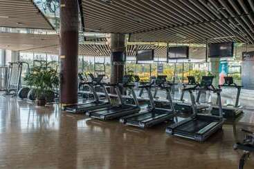هتل Wyndham Grand Qingdao