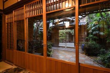 Seikoro Ryokan   Established In 1831