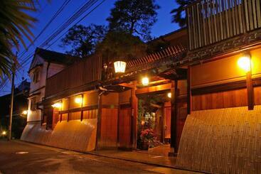 Seikoro Ryokan   Established In 1831