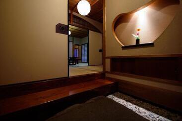 Yufuin Onsen Wafu Ryokan Tsuenosho
