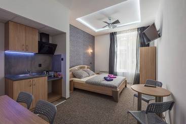 هاستل Queen Apartments