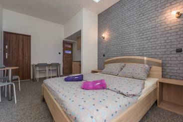هاستل Queen Apartments