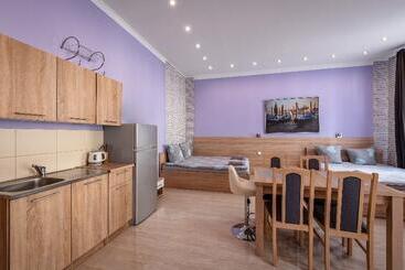 هاستل Queen Apartments
