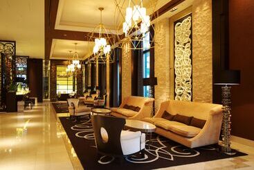 Doubletree By Hilton Hotel Naha
