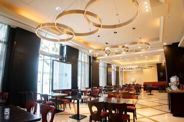 Doubletree By Hilton Hotel Naha