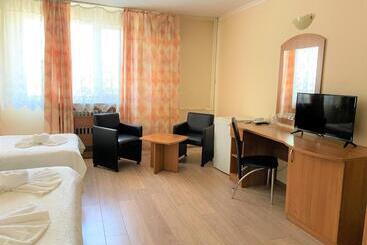 Family Hotel Central