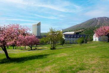هتل Ana Crowne Plaza Resort Appi Kogen, An Ihg