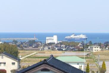 هتل Sado Ryotsu Shiizaki Onsen