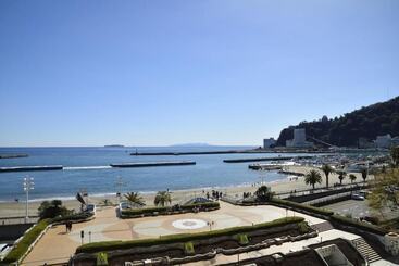 هتل Atami Seaside Spa & Resort