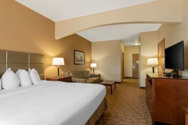 هتل Best Western Plus Butterfield Inn