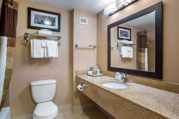 هتل Best Western Chesapeake Bay North Inn