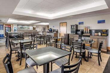 هتل Best Western Chesapeake Bay North Inn