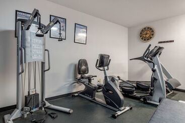 هتل Best Western Oakdale Inn