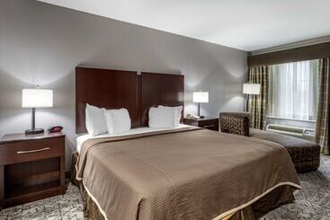 هتل Best Western Oakdale Inn