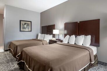 هتل Best Western Oakdale Inn