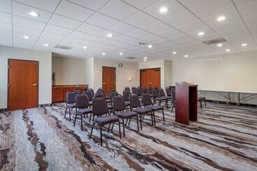 هتل Best Western Plus Mckinney Inn And Suites