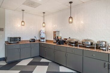 هتل Best Western Plus Mckinney Inn And Suites