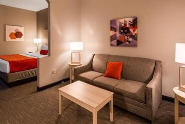 هتل Best Western Plus New Cumberland