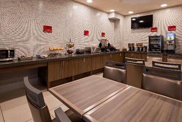 هتل Best Western Plus New Cumberland