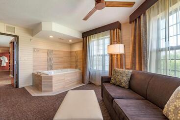 Best Western Premier Bridgewood Hotel Resort