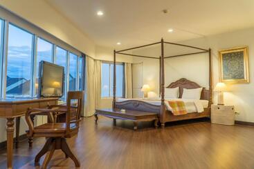 هتل Cera Resort @ Cha Am